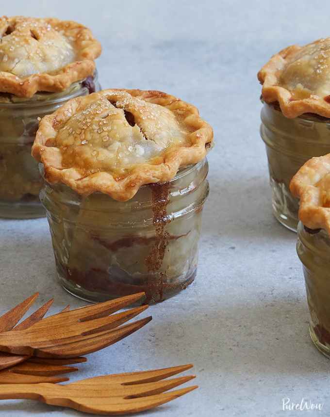 fun things to bake: four mini mason jar apple pies