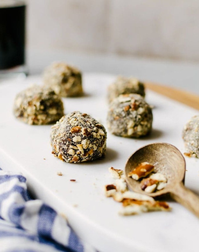st patrick's day desserts: beer truffles with crushed pretzels