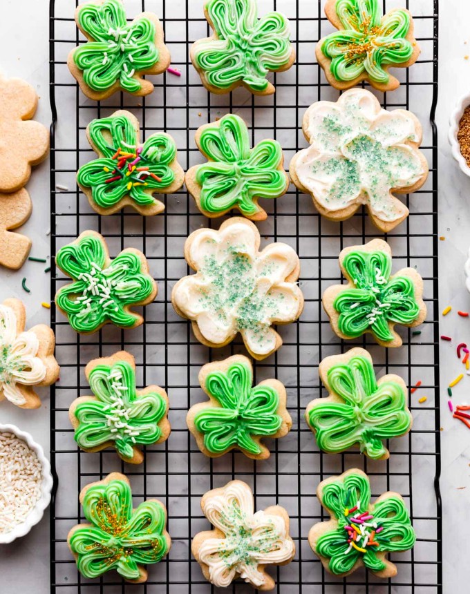St. Patrick's Day desserts: vanilla bean shamrock cookies